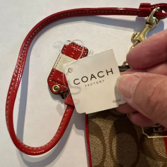 COACH Signature Print Wristlet NWT - Picture 3 of 5